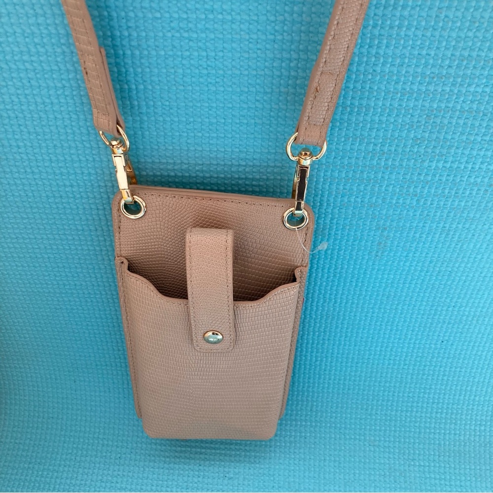 NEW Kelly & Katie Crossbody Wristlet Wallet with Safe Keeper, Cell Phone holder